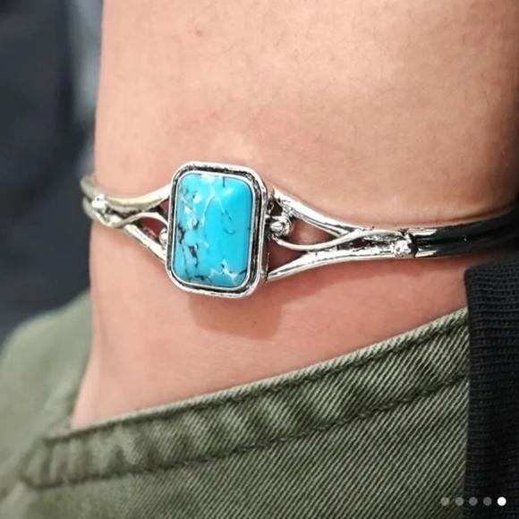 New Boho Chic Turquoise inlay silvery bangle bracelet - Picture 2 of 8